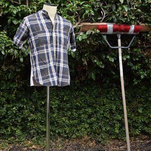 Art T-Shirt 1833067 Business In The Front